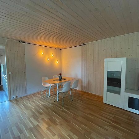 Sentral Og Romslig Leilighet Naert Senja Finnsnes Esterno foto